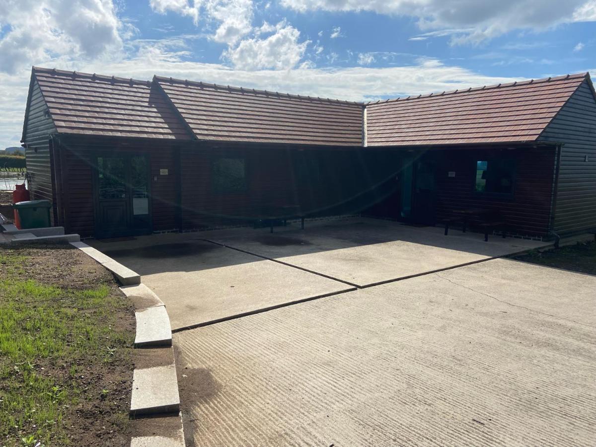 Danielle'S Den Apartment Doncaster Exterior photo